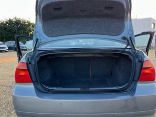 BMW E90 318i NACIONAL MANUAL