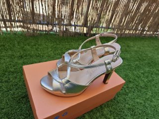 Sandalias miMaO Judith Oro Talla 37