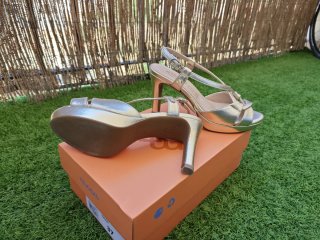 Sandalias miMaO Judith Oro Talla 37