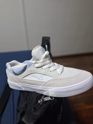 Zapatillas Nike Blancas y Azules Talla 42