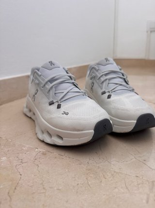 Zapatillas On Running Grises/Blancas