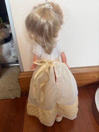 Muñeca Lesly Vintage Vestido Blanco