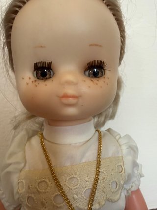 Muñeca Lesly Vintage Vestido Blanco