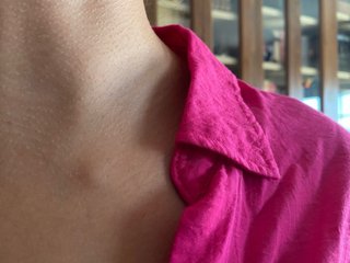 Camisa rosa manga larga fruncida