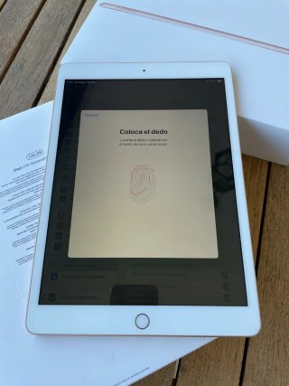iPad 7ª Gen 128GB + Caja