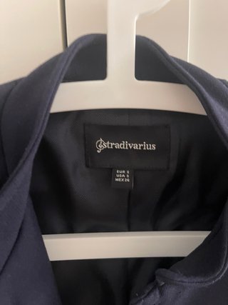Chaqueta militar azul marino Stradivarius