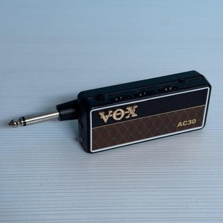 Mini Amplificador Vox AmPlug 2 + Cabinet