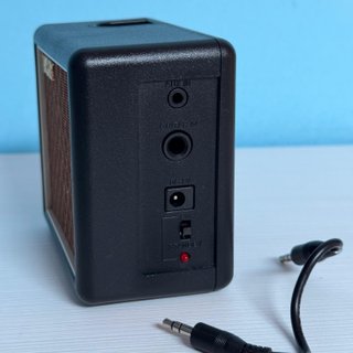 Mini Amplificador Vox AmPlug 2 + Cabinet