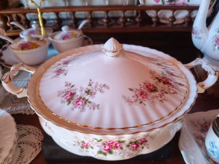 Zuppiera Royal Albert Lavender Rose
