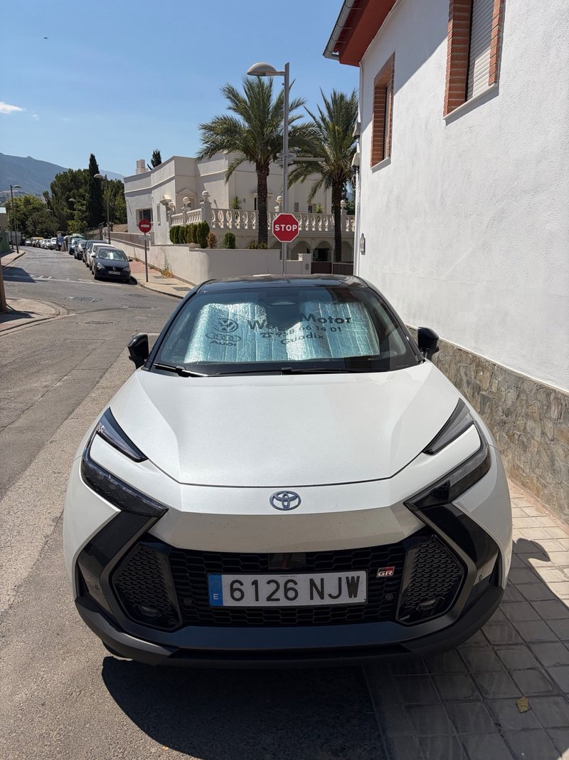 Toyota C-HR GR SPORT - foto 1