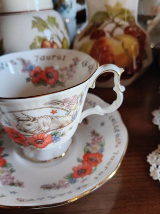 Tazza Royal Albert Taurus
