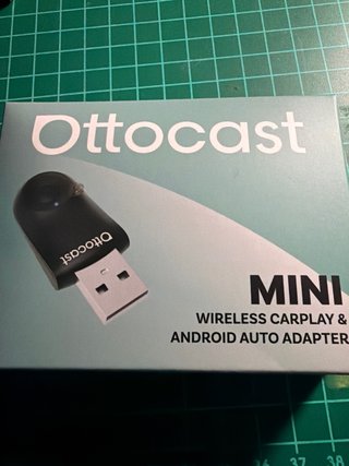 Ottocast CPLAY2air Adaptador CarPlay Inalámbrico