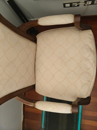 Sillón antiguo madera y tela beige