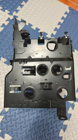 Audi A4/A5/Q5 B8-8.5 Rack para Módulos multimedia.