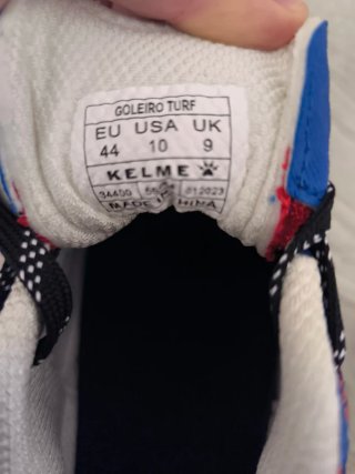 Botas de fútbol Kelme multitacos