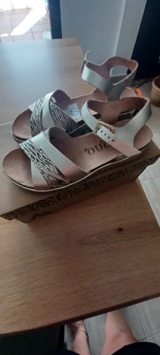 Sandali per bambini OEM con design carini, zoccoli con charm fai-da-te Sandali per bambini OEM con design carini, zoccoli con charm fai-da-te