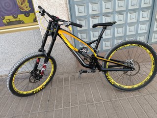 Bici Nukeproof Pulse DH