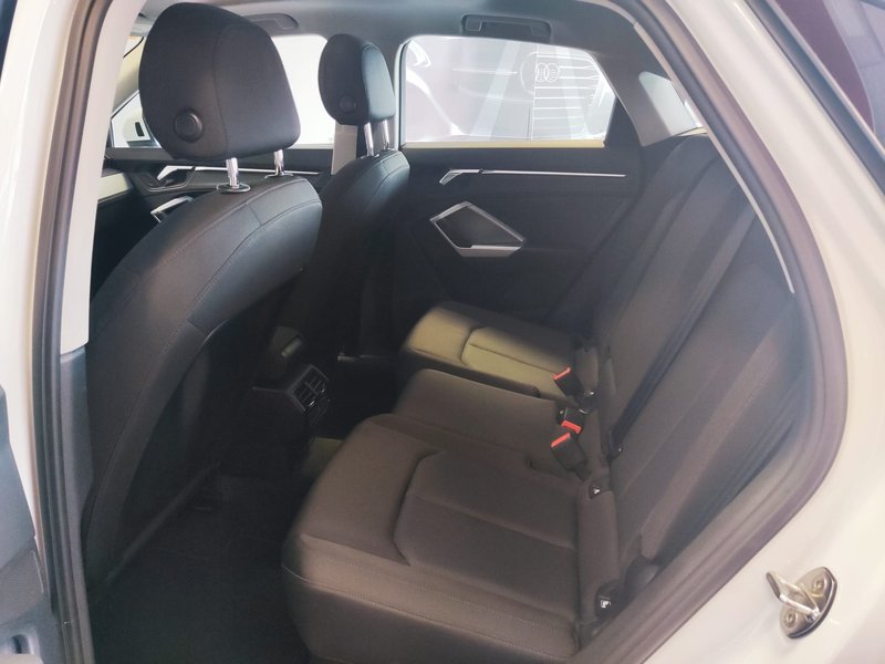 Audi Q3 2020, foto 15