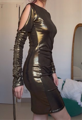 Vestido dorado tubo ajustado