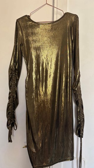 Vestido dorado tubo ajustado