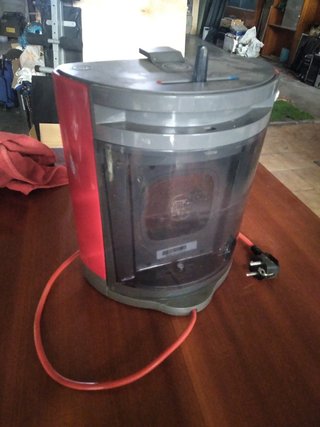 Cafetera Dolce Gusto Roja