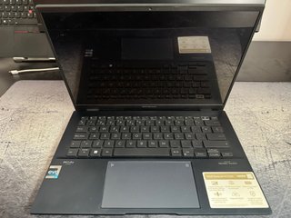 Portátil Asus Zenbook 14 OLED UX3402V