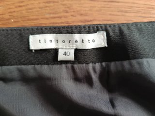 Falda corta Tintoretto negra