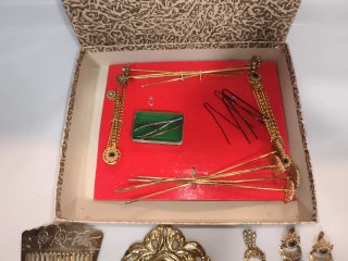 Antiguo Set Fallera Joyas y Peines Dorados