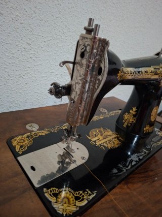 Máquina de coser Singer antigua