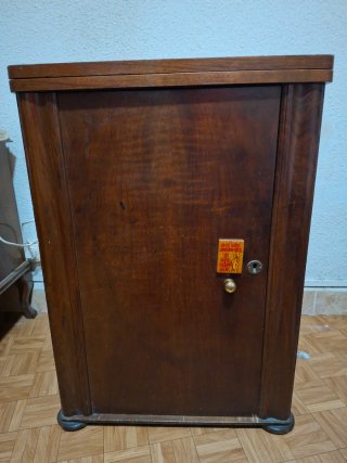 Máquina de coser Singer antigua