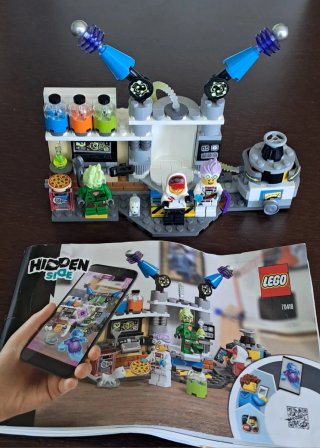 LEGO Hidden Side 70418 - Laboratorio Fantasma