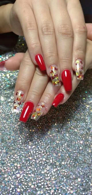 Servicio de manicura y pedicura 631597158