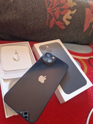 iPhone 13 128GB Medianoche