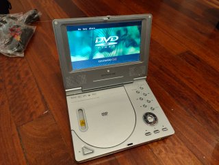Reproductor DVD Portátil Daewoo Plata