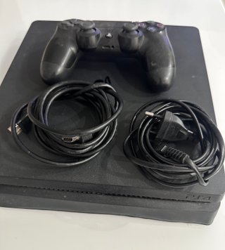 PS4 (PlayStation 4) Negra con Mando