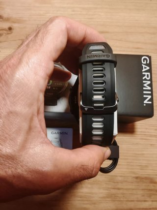 Garmin Forerunner 970 47mm Zafiro Titanio