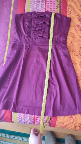 Vestido palabra de honor morado con lazos