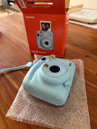 Cámara Fujifilm Instax Mini 11 Azul Cielo