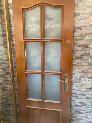 Puerta madera y cristal