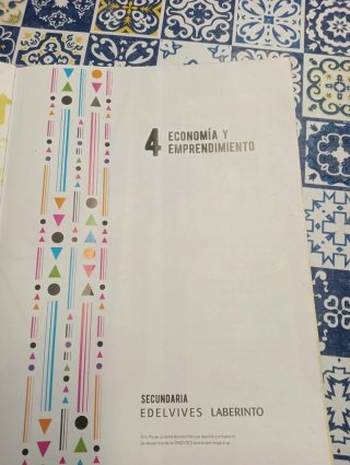 Libro 4 ESO economía CYL