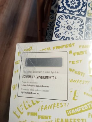 Libro 4 ESO economía CYL