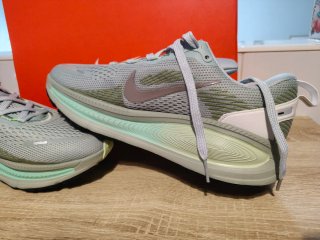 Zapatillas Nike Running Grises y Verdes