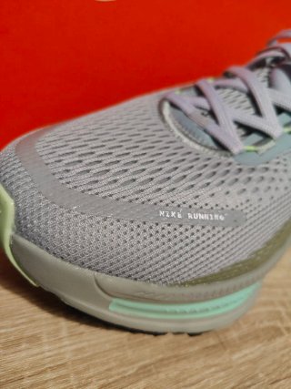 Zapatillas Nike Running Grises y Verdes