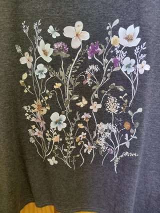 Camiseta tirantes con estampado floral