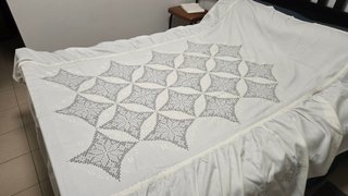 Copriletto ricamato Lagartera Spagna