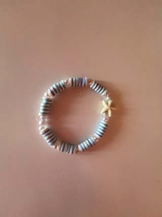 Pulsera hecha a mano con estrella de mar