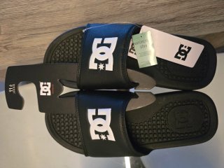 Chanclas DC negras talla 44,5