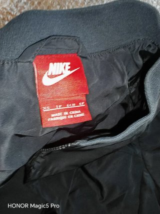 Nike Bomber leggera donna nera