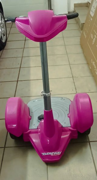 Patinete eléctrico Feber Dareway rosa