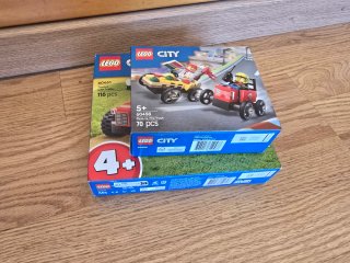 2 LEGO City: Tractor y Coche de Carreras